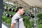 Dan Miller sings backup, July 10, 2004